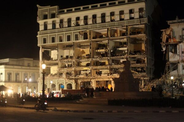 Continúan las operaciones de rescate en el siniestrado hotel Saratoga de La Habana - Sputnik Mundo