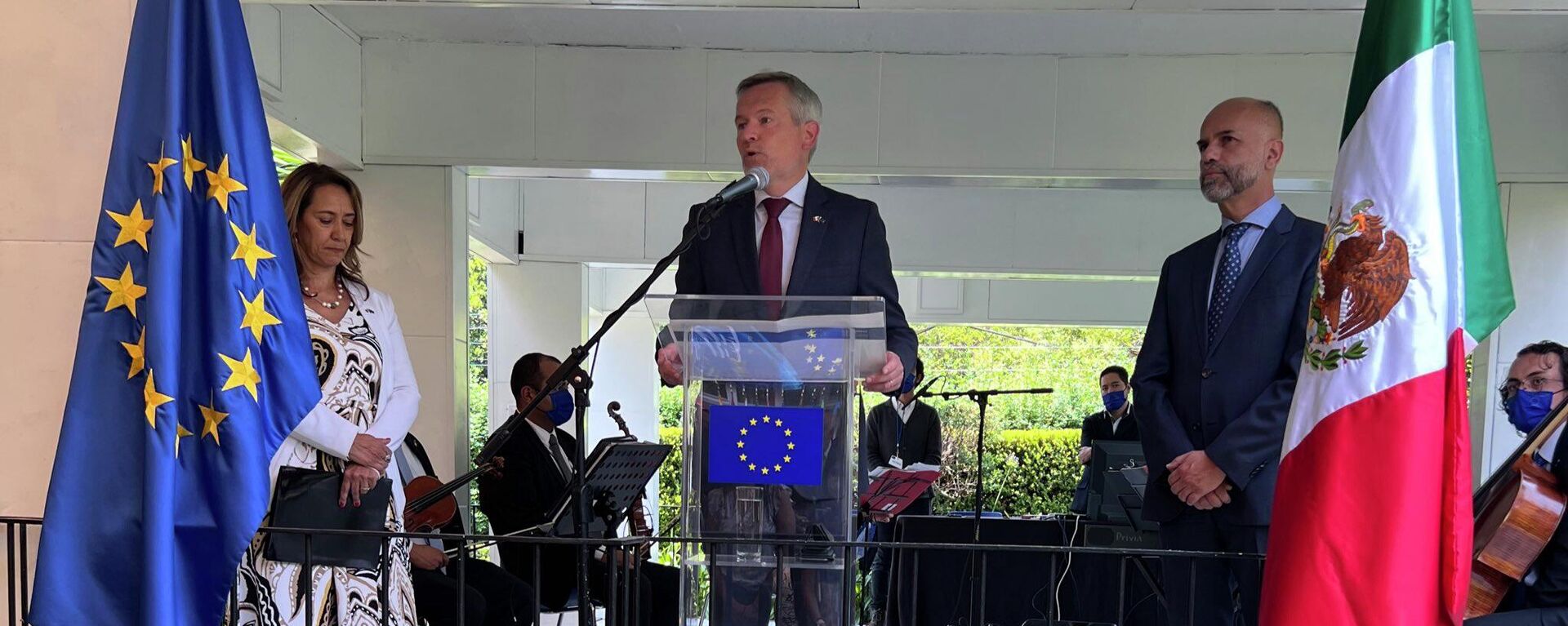 Gautier Mignot, embajador de la Unión Europea en México, durante un evento en la capital mexicana - Sputnik Mundo, 1920, 10.05.2022
