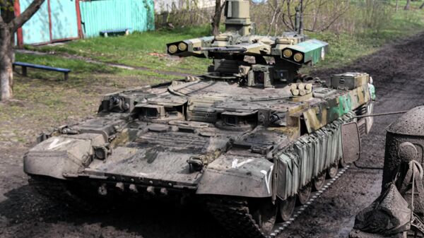 Un tanque ruso en Ucrania - Sputnik Mundo