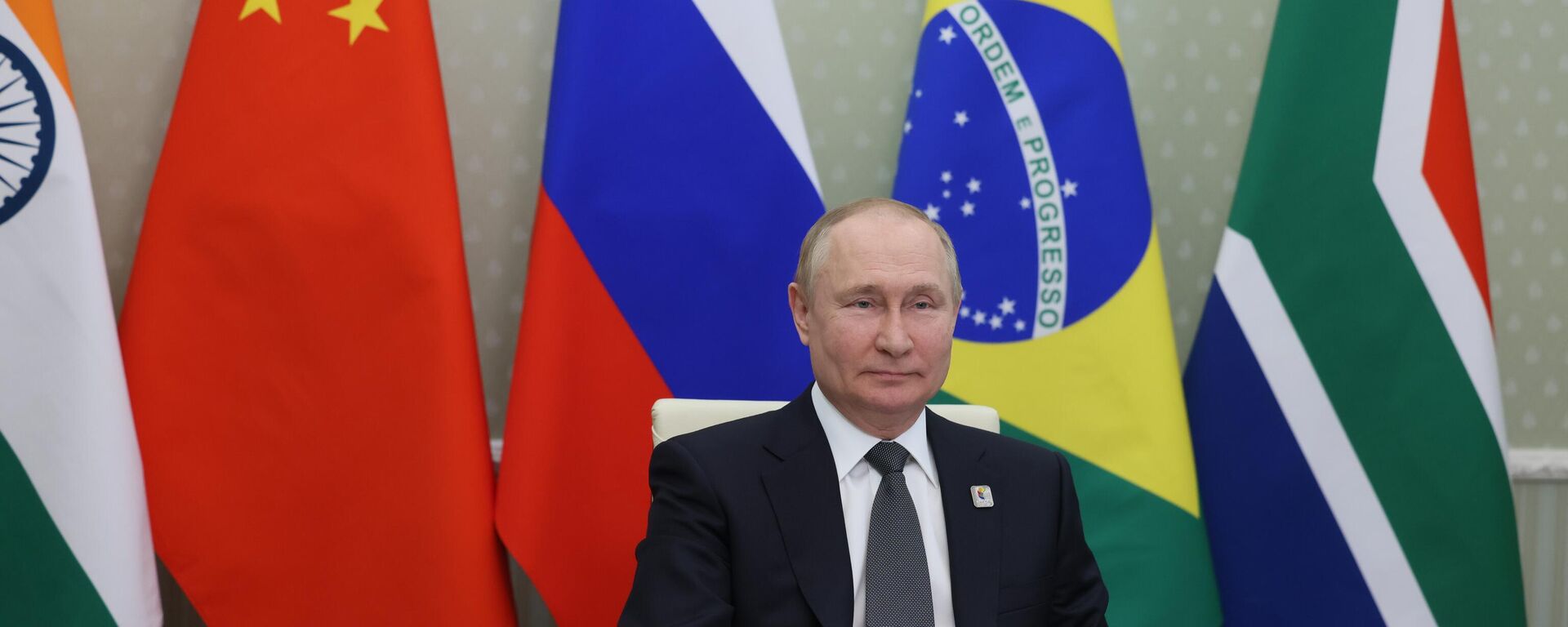 Vladímir Putin, el presidente ruso, participa en  la XIV Cúpula de los BRICS 2022 - Sputnik Mundo, 1920, 21.04.2023