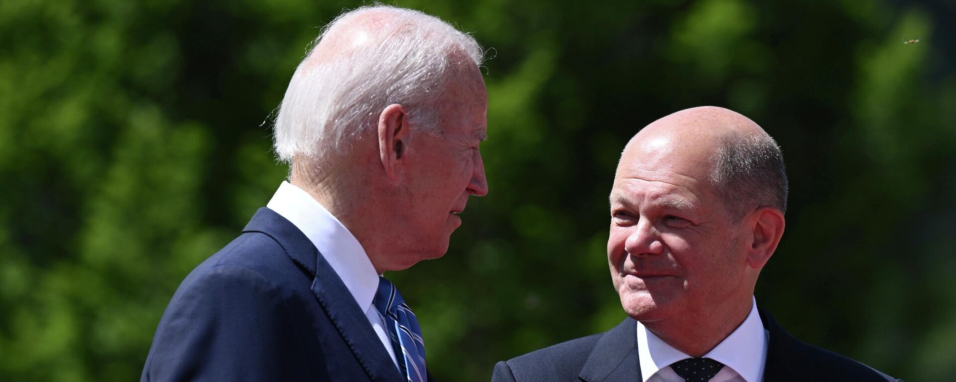 Joe Biden, presidente de EEUU, y Olaf Scholz, canciller de Alemania, durante la cumbre del G7 en Alemania, el 26 de junio del 2022 - Sputnik Mundo, 1920, 01.09.2022