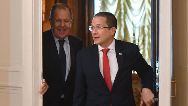 El ministro de Exteriores de Rusia, Serguéi Lavrov, y su par de Venezuela, Carlos Faría - Sputnik Mundo