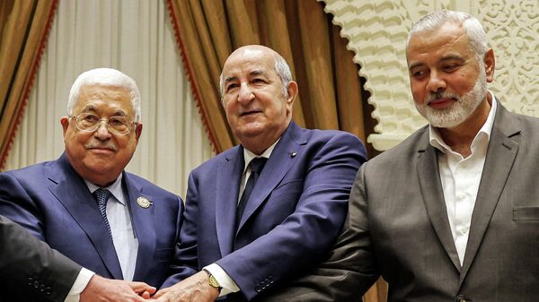Mahmud Abás, presidente de la Autoridad Nacional Palestina (ANP), e Ismail Haniyeh, líder de Hamás - Sputnik Mundo