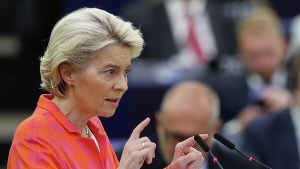 Ursula von der Leyen, presidenta de la Comision Europea - Sputnik Mundo