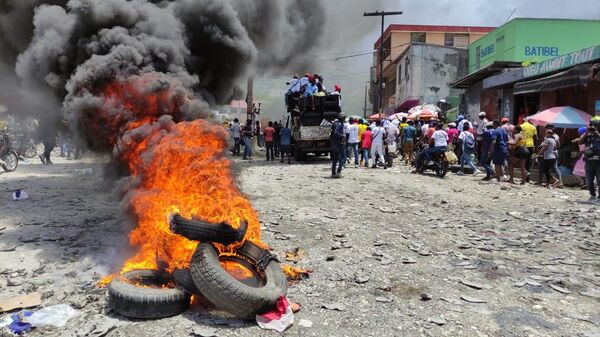 Manifestantes en Haití (archivo) - Sputnik Mundo