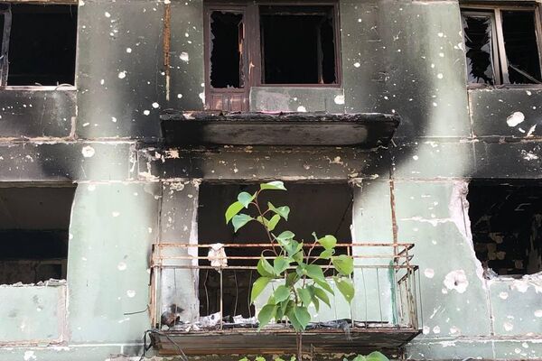 Una casa destruida en Severodonetsk en la República Popular de Lugansk - Sputnik Mundo