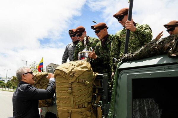 Colombia celebra 212 años de independencia con desfile militar - Sputnik Mundo