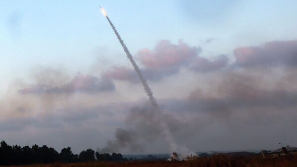 Israel lanza un misil - Sputnik Mundo