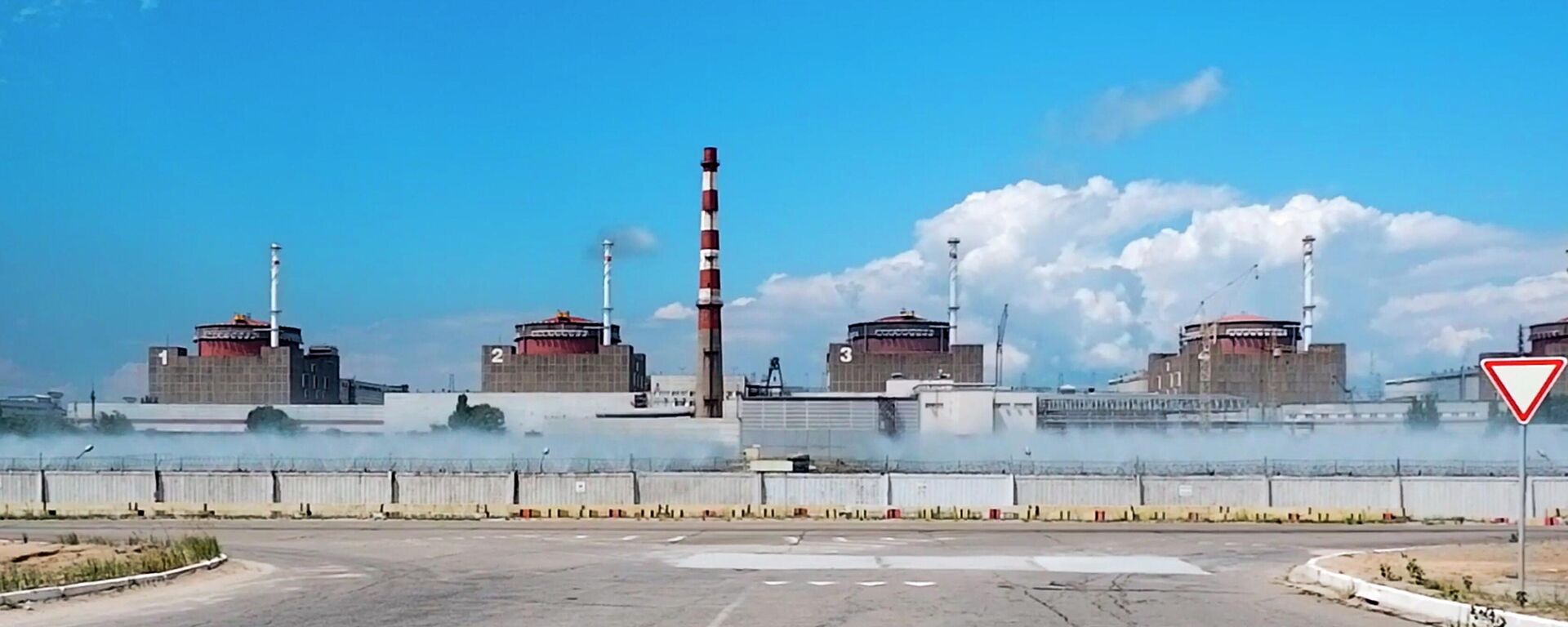 La central nuclear de Zaporiyia  - Sputnik Mundo, 1920, 16.08.2022