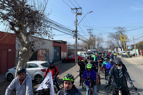 Ciclo-marcha por el Apruebo en Santiago - Sputnik Mundo