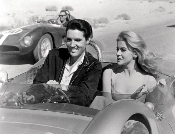 Elvis Presley y Ann-Margret en la película Viva Las Vegas, 1964. - Sputnik Mundo
