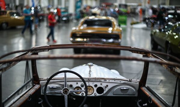 Para este evento se dedicó una exposición separada, Carruaje del zar, que consiste de piezas reunidas de múltiples colecciones de autos e históricas, tanto en Rusia como en el extrajero. - Sputnik Mundo