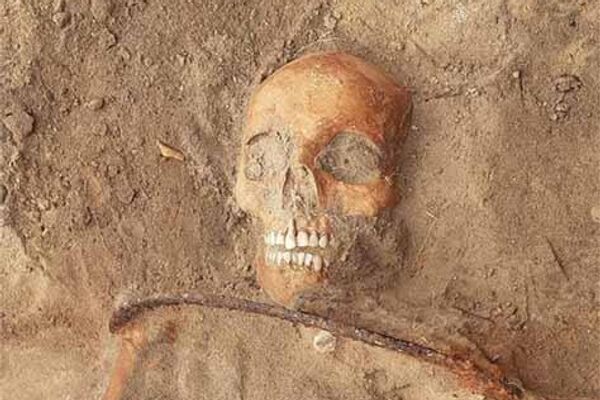 La tumba del siglo XVII con una supuesta vampira encontrada en Polonia - Sputnik Mundo