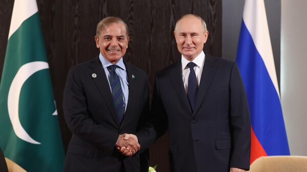 El primer ministro de Pakistán, Shehbaz Sharif y el presidente de Rusia, Vladímir Putin  - Sputnik Mundo