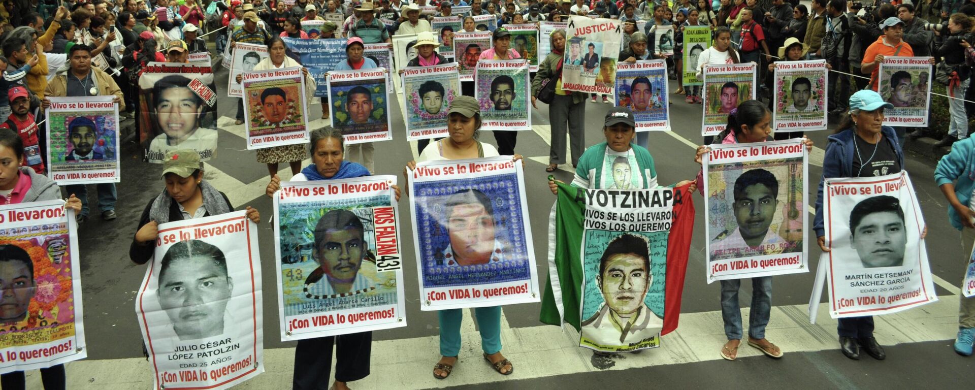 Protesta por la desaparición de los 43 normalistas de Ayotzinapa. - Sputnik Mundo, 1920, 29.09.2022