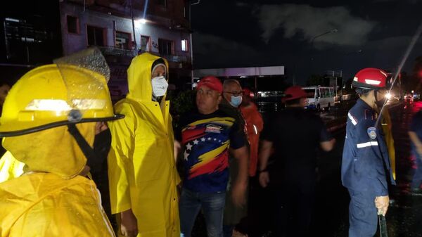 Operativo de bomberos de Iribarren por las lluvias en Venezuela  - Sputnik Mundo