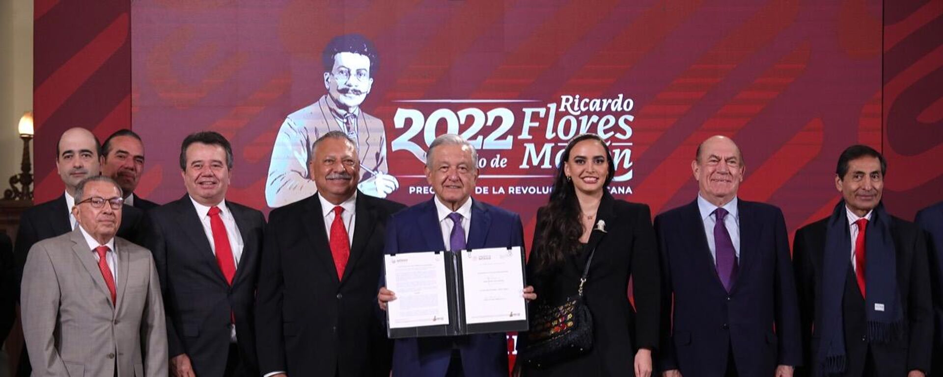 Andrés Manuel López Obrador, presidente de México, firma un Acuerdo de Apertura contra Inflación y Carestía con los empresarios del país - Sputnik Mundo, 1920, 03.10.2022