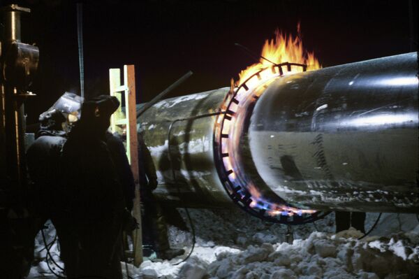 Construcción del gasoducto Urengói-Uzhgorod - Sputnik Mundo