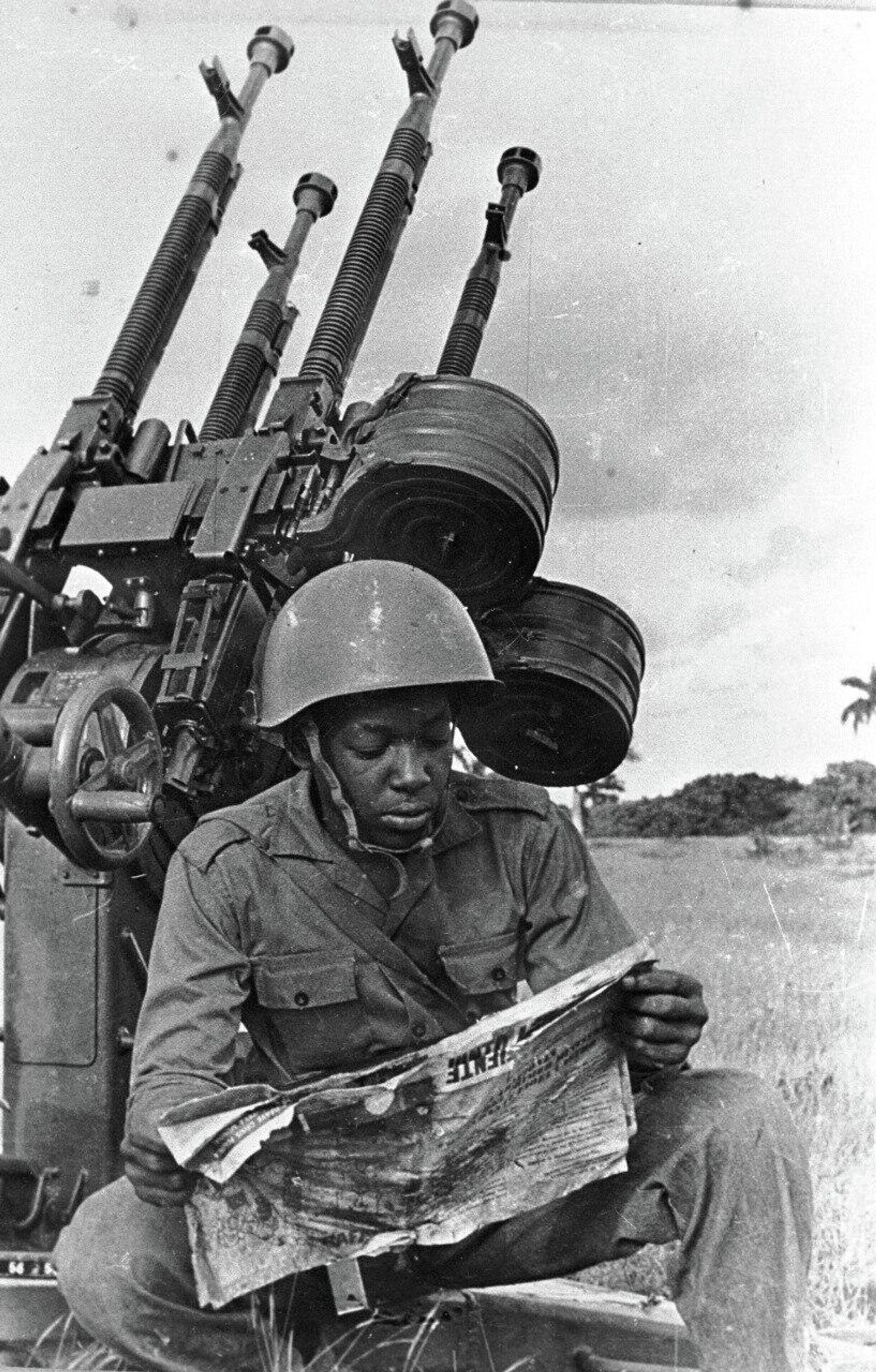 Artillero cubano durante la crisis de los misiles. - Sputnik Mundo, 1920, 15.10.2022