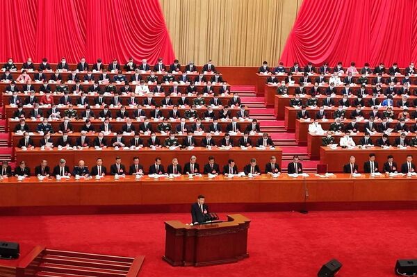 Xi Jinping durante el 20º Congreso del Partido Comunista (PCC) que durará hasta el 22 de octubre - Sputnik Mundo