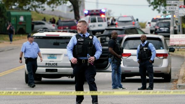 La Policía investiga el tiroteo en San Luis, EEUU  - Sputnik Mundo