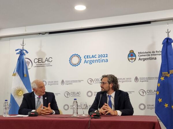 Joseph Borrel junto a Santiago Cafiero en conferencia de prensa tras la reunión - Sputnik Mundo