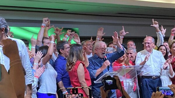 Tras oficializarse su triunfo electoral, Luiz Inácio Lula da Silva pronunció un discurso en São Paulo. - Sputnik Mundo
