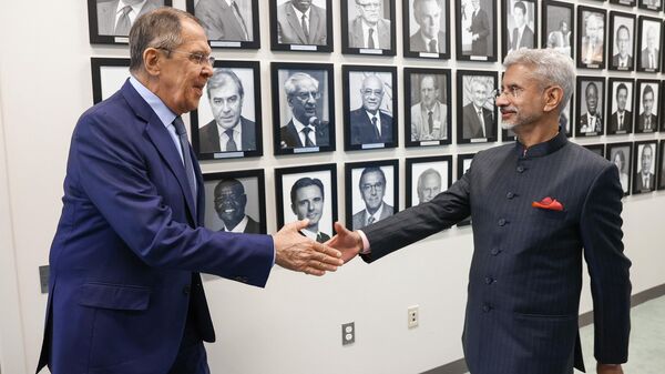 Los ministros de Exteriores de Rusia y la India, Serguéi Lavrov y Subrahmanyam Jaishankar - Sputnik Mundo