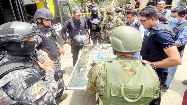 Policía Nacional de Ecuador junto a miembros del Ejército durante el estado de excepción en Guayas, Esmeraldas y Santo Domingo  de los Tsáchilas - Sputnik Mundo