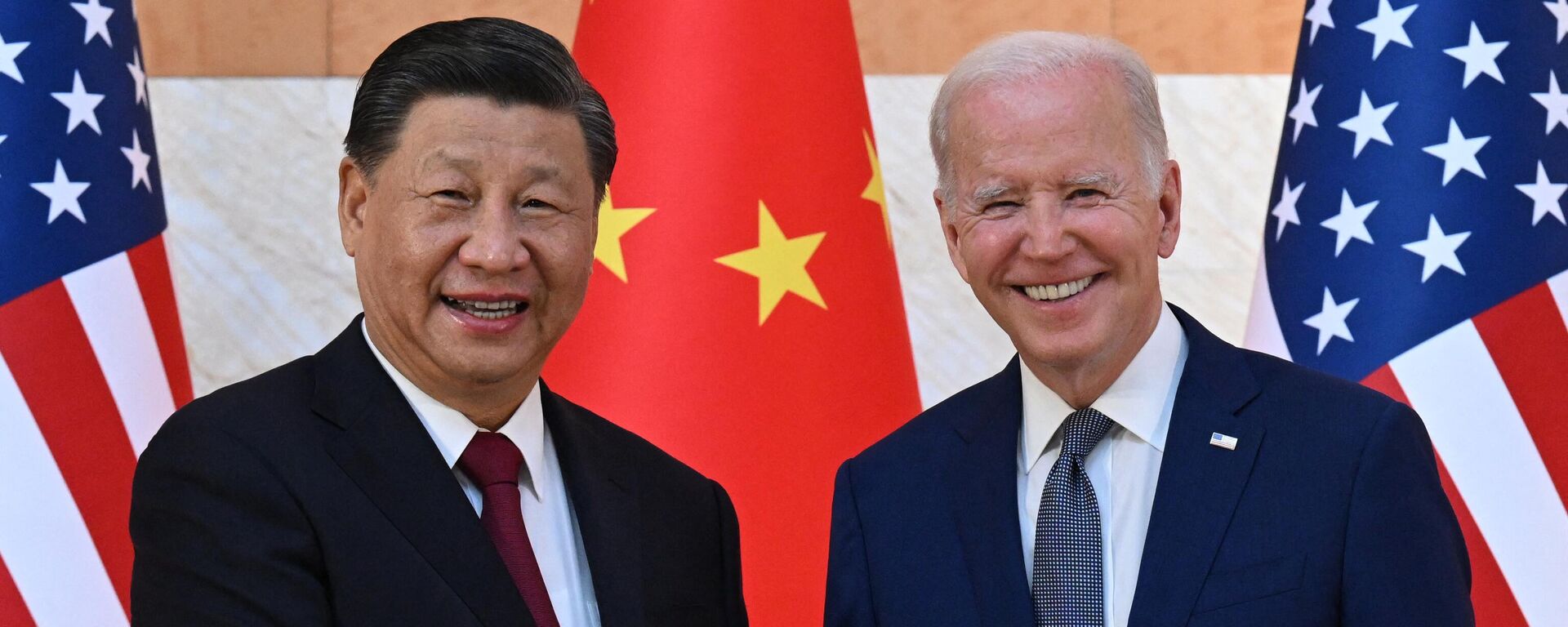 Los presidentes de China y EEUU, Xi Jinping y Joe Biden - Sputnik Mundo, 1920, 12.12.2022