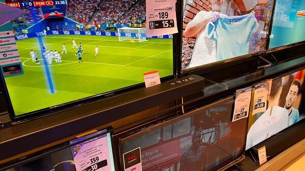 Fiebre de ventas de televisores en Uruguay con motivo del Mundial de Catar 2022 - Sputnik Mundo