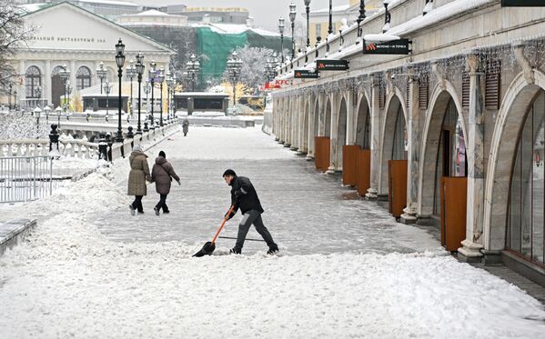 El centro de la capital rusa tras la fuerte nevada. - Sputnik Mundo