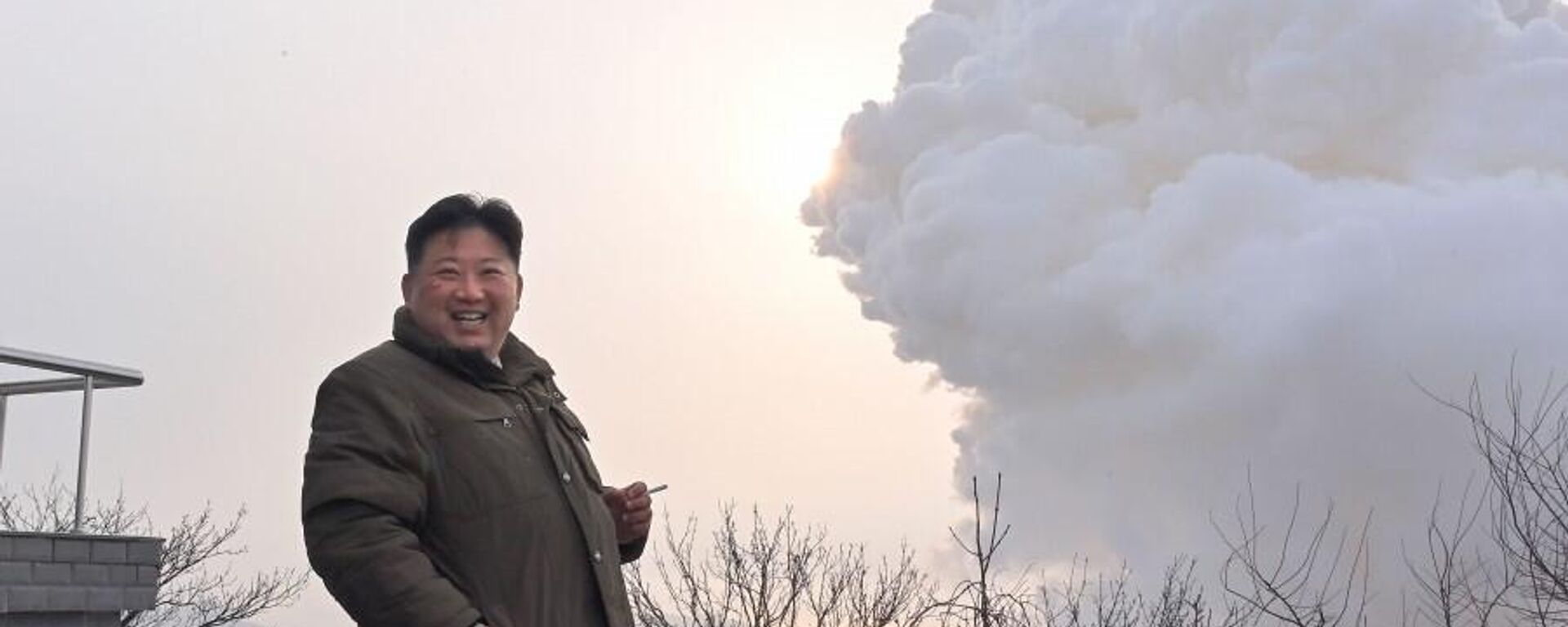 Kim Jong-un en una prueba de un nuevo motor cohete de combustible sólido en Corea del Norte - Sputnik Mundo, 1920, 31.12.2022