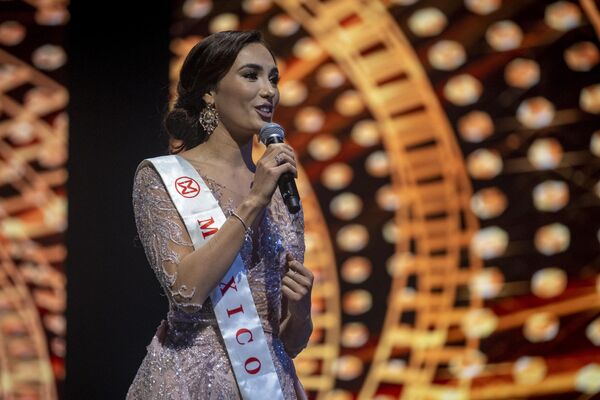 Miss México, Karolina Vidales, se dirige al público durante el 70 concurso de belleza Miss Mundo celebrado en el Coca-Cola Music Hall en San Juan, Puerto Rico, 16 de marzo de 2022. - Sputnik Mundo
