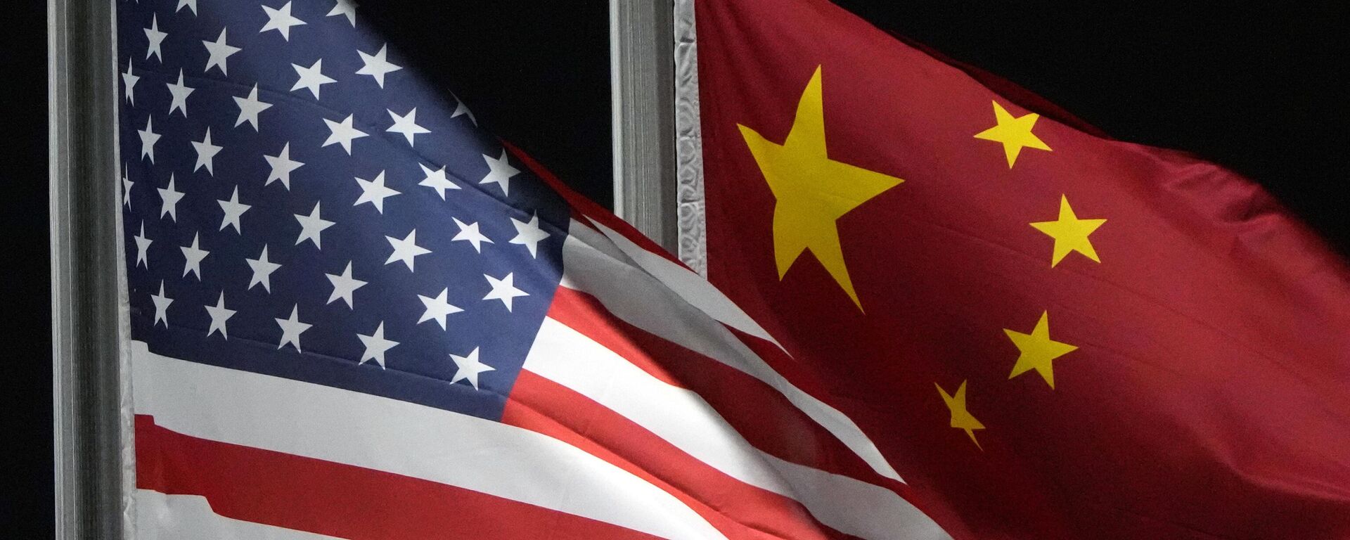 Banderas de EEUU y China - Sputnik Mundo, 1920, 11.01.2024