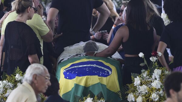 Este 2 de enero comenzó el funeral de dos días de la leyenda del fútbol Pelé. - Sputnik Mundo