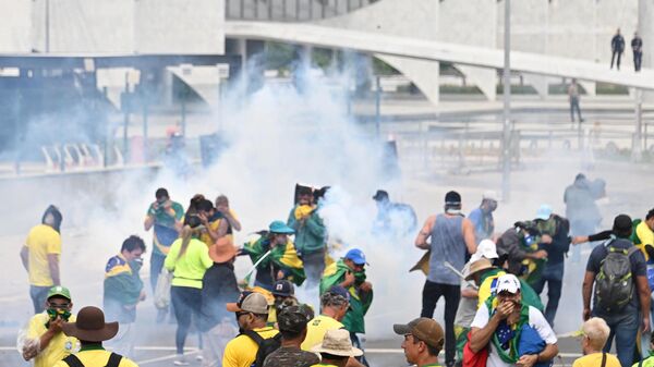 Partidarios de Bolsonaro invaden el Palacio de Planalto en Brasilia - Sputnik Mundo