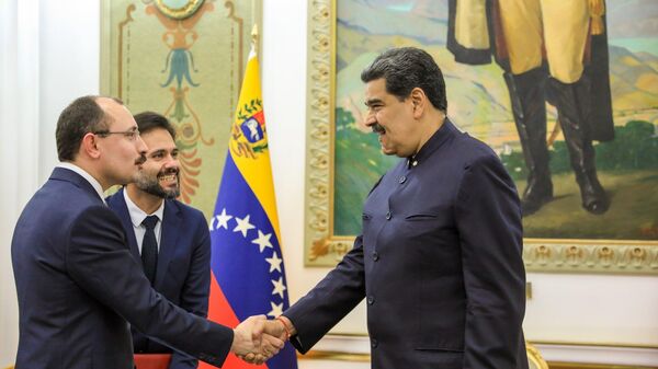 Presidente de Venezuela destaca avance del intercambio comercial con Turquía - Sputnik Mundo
