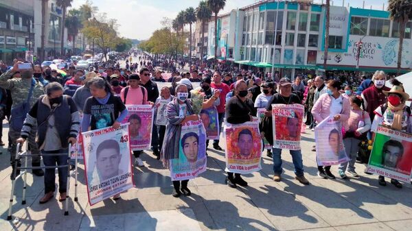 Protesta en diciembre de 2022 de los familiares de los 43 normalistas desaparecidos de Guerrero. - Sputnik Mundo