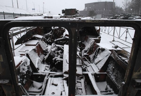 Los vehículos dañados del Ejército ucraniano expuestos en el museo La ruptura del sitio de Leningrado en Kirovsk, cerca de San Petersburgo. - Sputnik Mundo