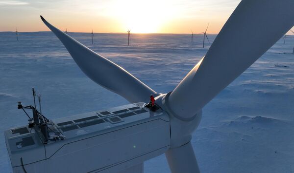 En la región de Múrmansk, en la península de Kola, empezó a funcionar la central eólica de Kola, actualmente la más potente del Ártico. - Sputnik Mundo