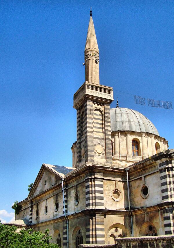 La mezquita Kurtulus en la ciudad de Gaziantep antes de los sismos. - Sputnik Mundo