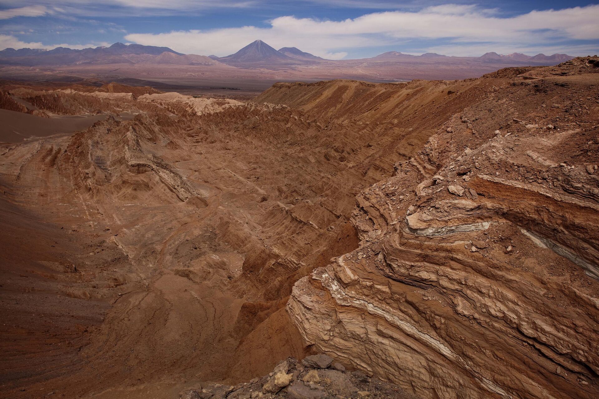 La foto muestra una vista del Valle de la Luna, San Pedro de Atacama, Chile - Sputnik Mundo, 1920, 25.02.2023