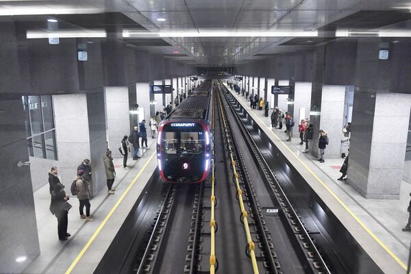 Anteriormente, el líder mundial era la Segunda Línea de Circunvalación del Metro de Pekín, con una longitud de 57 km. En la foto: estación Kúntsevskaya. - Sputnik Mundo