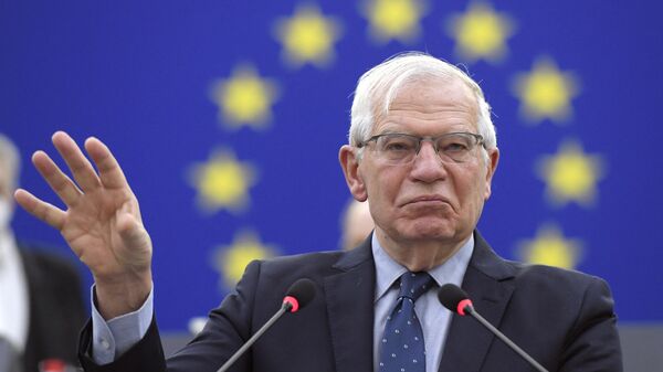 El jefe de Política Exterior de la Unión Europea, Josep Borrell, habla durante un debate sobre la injerencia extranjera en todos los procesos democráticos de la Unión Europea, el 8 de marzo de 2022. - Sputnik Mundo