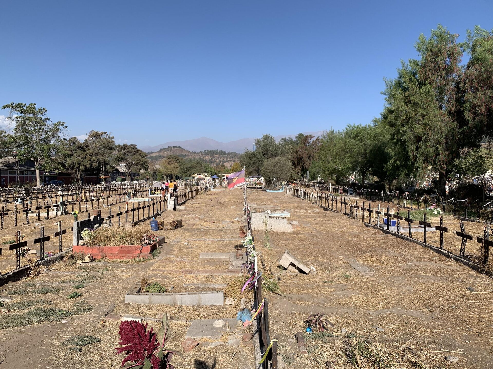 El Patio 29, sector del Cementerio General de Santiago de Chile que guarda los restos de desaparecidos enterrados clandestinamente por la dictadura de Pinochet  - Sputnik Mundo, 1920, 09.03.2023