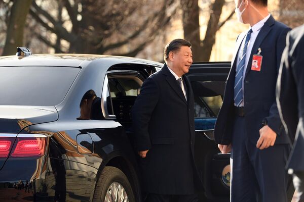 El mandatario chino llegó al Kremlin para reunirse con Putin. - Sputnik Mundo