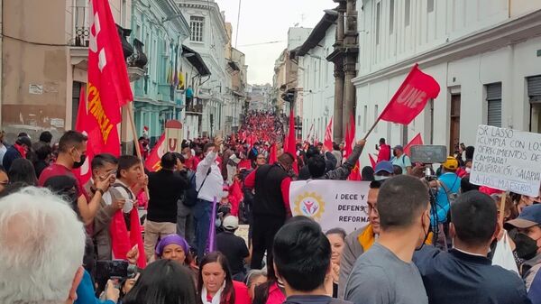 Una manifestación de la Unión Nacional de Educadores del Ecuador Chimborazo en abril de 2022.  - Sputnik Mundo