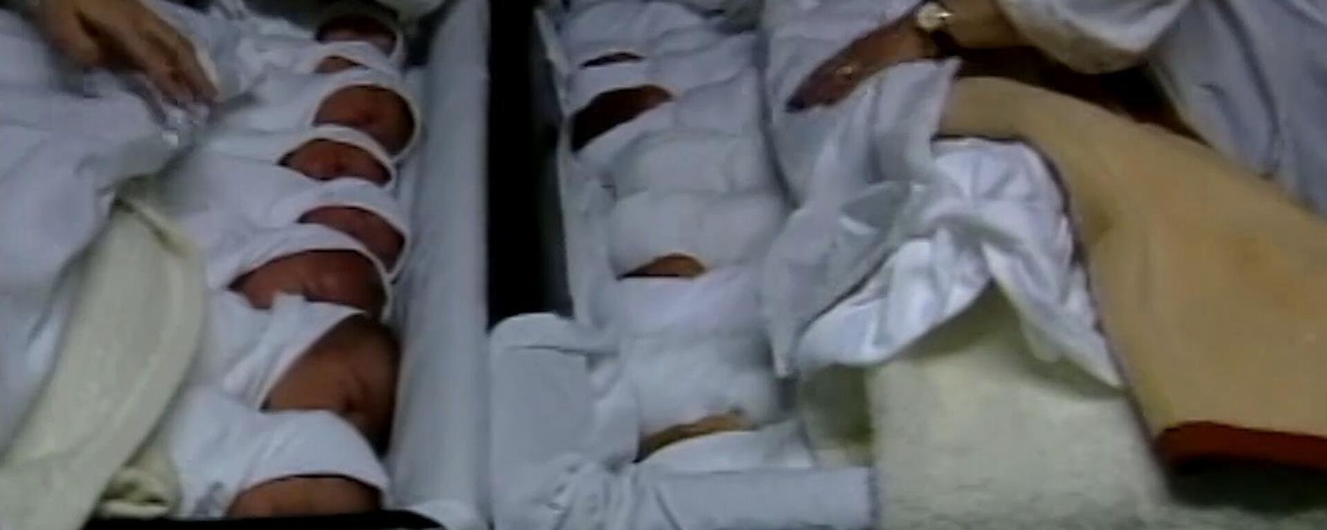 Evacuación a los bebés en el Centro Clínico de doctor Dragisa Misovis, 1999 - Sputnik Mundo, 1920, 20.05.2023