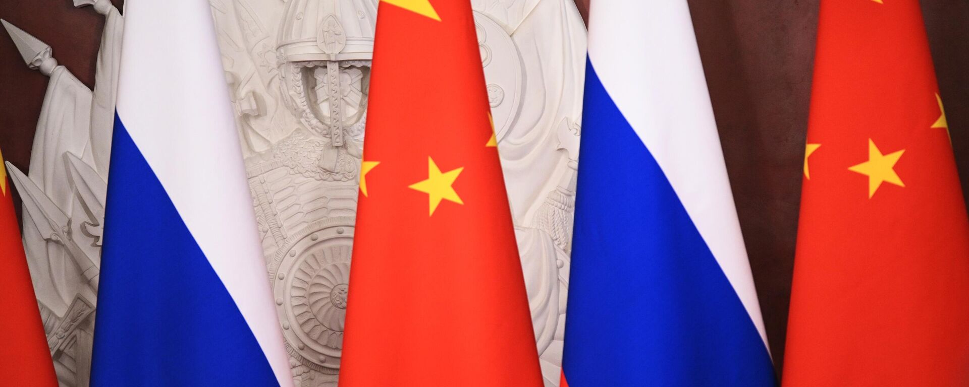Las banderas de Rusia y China - Sputnik Mundo, 1920, 09.09.2023